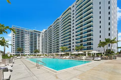 2301 Collins Ave #522, Miami Beach, FL 33139