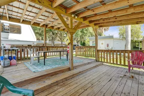 Exterior - 1069 Marina Ln Cramer Ln, Moore Haven, FL 33471 photo 13 of 13