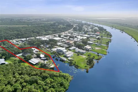 View/Area - 1069 Marina Ln Cramer Ln, Moore Haven, FL 33471 photo 10 of 15