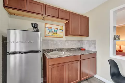 Kitchen - 1069 Marina Ln Cramer Ln, Moore Haven, FL 33471 photo 2 of 2