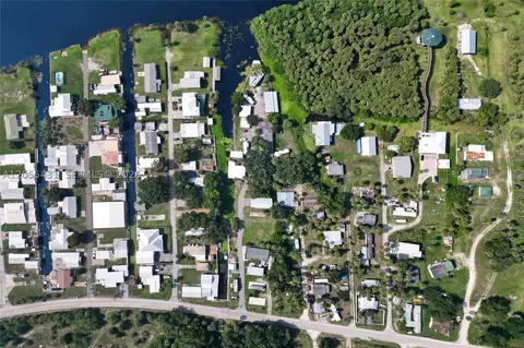View/Area - 1069 Marina Ln Cramer Ln, Moore Haven, FL 33471 photo 12 of 15