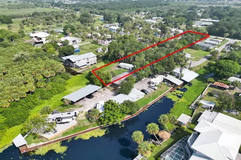 View/Area - 1069 Marina Ln Cramer Ln, Moore Haven, FL 33471 photo 6 of 15