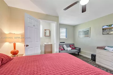 Bedroom - 1069 Marina Ln Cramer Ln, Moore Haven, FL 33471 photo 2 of 5