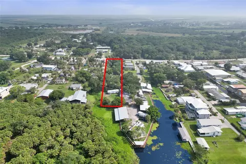 View/Area - 1069 Marina Ln Cramer Ln, Moore Haven, FL 33471 photo 5 of 15