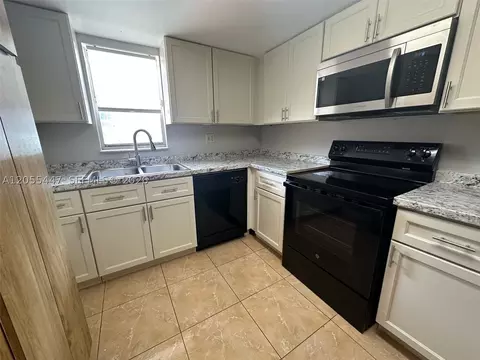 4159 SW 66th Ln #120, Davie, FL 33314