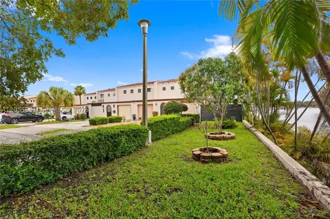 Exterior - 7282 Jacaranda Ln, Miami Lakes, FL 33014 photo 4 of 13
