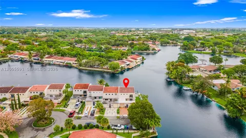 View/Area - 7282 Jacaranda Ln, Miami Lakes, FL 33014 photo 3 of 13