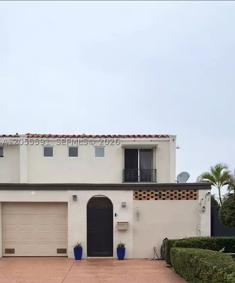 Exterior - 7282 Jacaranda Ln, Miami Lakes, FL 33014 photo 1 of 13