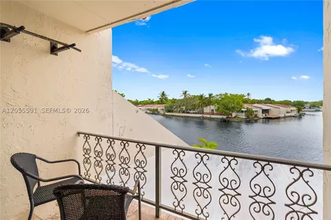 View/Area - 7282 Jacaranda Ln, Miami Lakes, FL 33014 photo 9 of 13