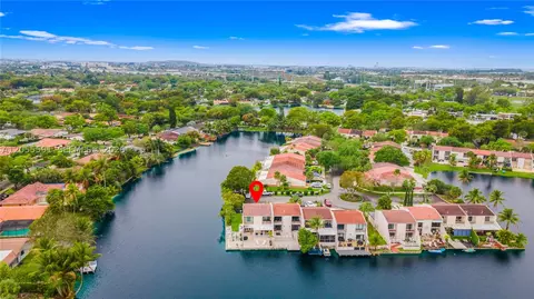 View/Area - 7282 Jacaranda Ln, Miami Lakes, FL 33014 photo 7 of 13