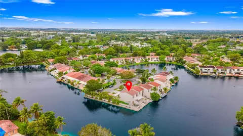View/Area - 7282 Jacaranda Ln, Miami Lakes, FL 33014 photo 2 of 13