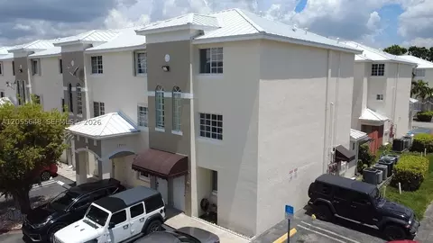 12015 SW 14 St #301-C, Miami, FL 33184