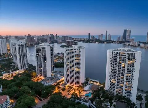 3000 Island Blvd #505, Aventura, FL 33160