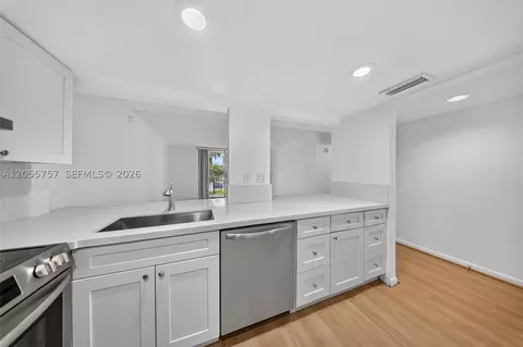 8045 SW 107th Ave #203, Miami, FL 33173