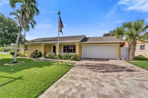 11720 SW 59th Ct, Cooper City, FL 33330