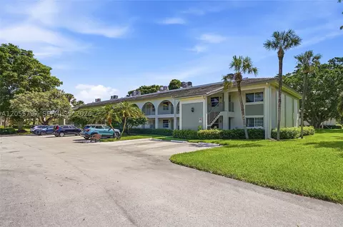 1105 Bahama Bnd #F2, Coconut Creek, FL 33066