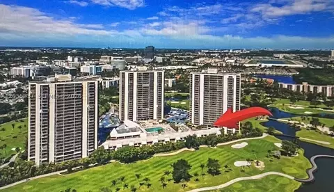20379 W Country Club Dr #433, Aventura, FL 33180