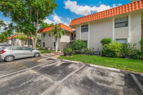 9732 Hammocks Blvd #203-17, Miami, FL 33196