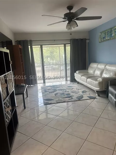 5921 Washington St #128, Hollywood, FL 33023