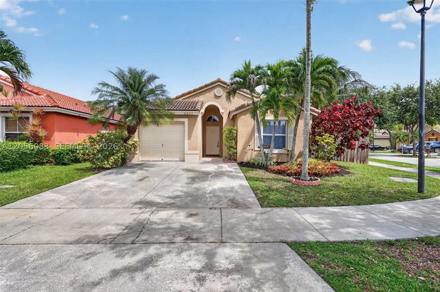 2073 SE 13th St, Homestead, FL 33035