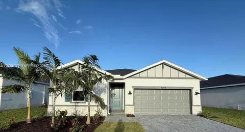 9008 Dahlia Cir, Port Saint Lucie, FL 34986