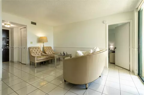2055 SW 122nd Ave #406, Miami, FL 33175