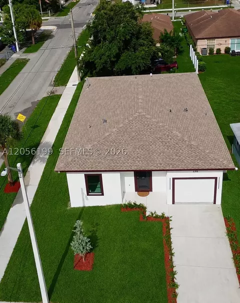 130 NW 28th Ter, Fort Lauderdale, FL 33311