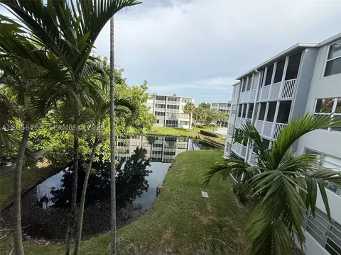 1670 NE 191st St #302-3, Miami, FL 33179