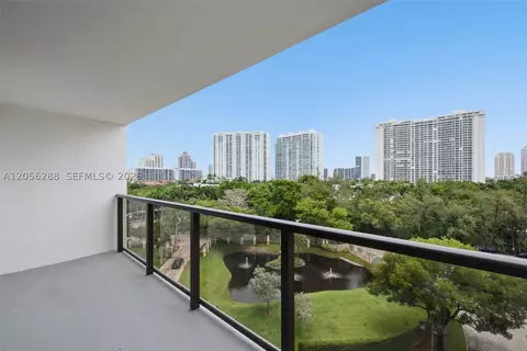 18181 NE 31st Ct #807, Aventura, FL 33160
