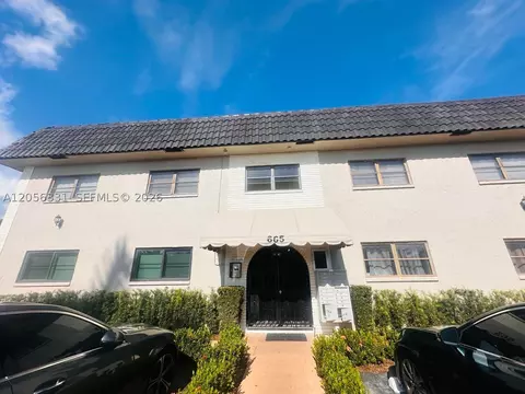 665 Enfield St #B9, Boca Raton, FL 33487