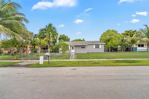 14521 SW 297th St, Homestead, FL 33033