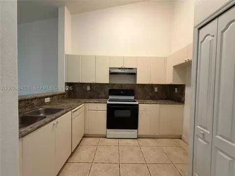 1661 SE 28th St #204, Homestead, FL 33035