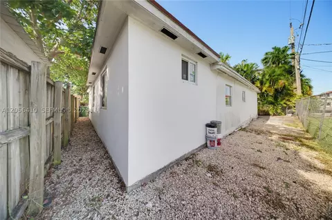 Exterior - 76 W 14 St, Hialeah, FL 33010 photo 14 of 15