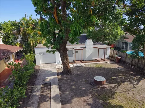 Exterior - 76 W 14 St, Hialeah, FL 33010 photo 2 of 15