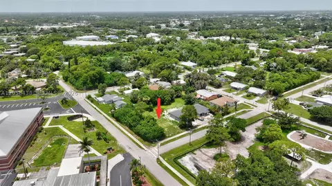View/Area - 5684 SE 45th Ave, Stuart, FL 34997 photo 8 of 23