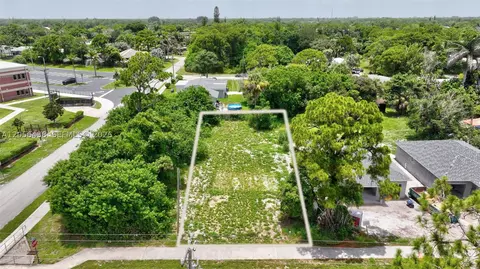 View/Area - 5684 SE 45th Ave, Stuart, FL 34997 photo 13 of 23