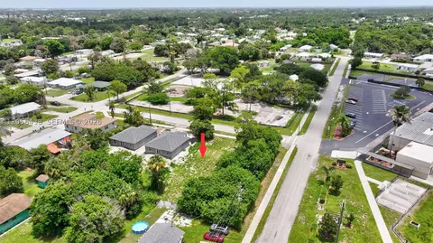 View/Area - 5684 SE 45th Ave, Stuart, FL 34997 photo 2 of 23