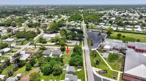View/Area - 5684 SE 45th Ave, Stuart, FL 34997 photo 7 of 23