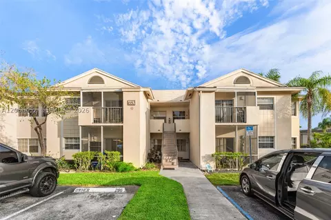 680 Cypress Club Way #G10, Pompano Beach, FL 33064