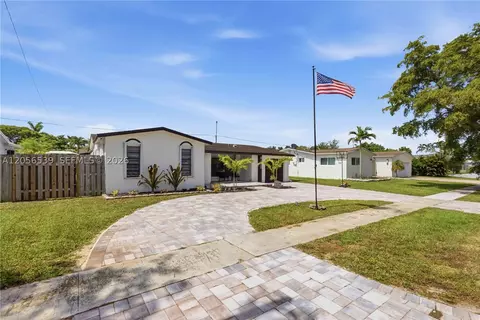 9120 SW 55th St, Cooper City, FL 33328