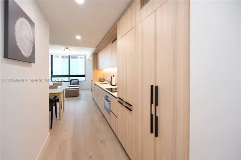 225 N Miami Ave #1505, Miami, FL 33128