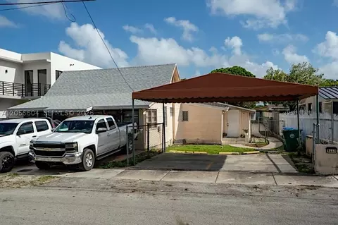 3438 SW 2nd St, Miami, FL 33135