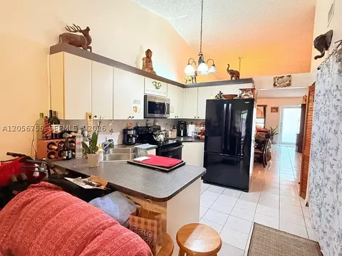 Kitchen - 5941 W 20th Ln, Hialeah, FL 33016 photo 1 of 2