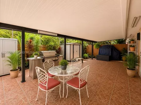 Exterior - 5941 W 20th Ln, Hialeah, FL 33016 photo 1 of 1