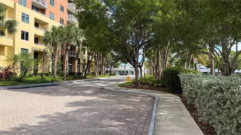 2775 NE 187th St #316, Aventura, FL 33180