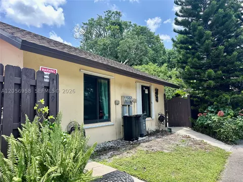 151 Essex Rd #4-30, Hollywood, FL 33024