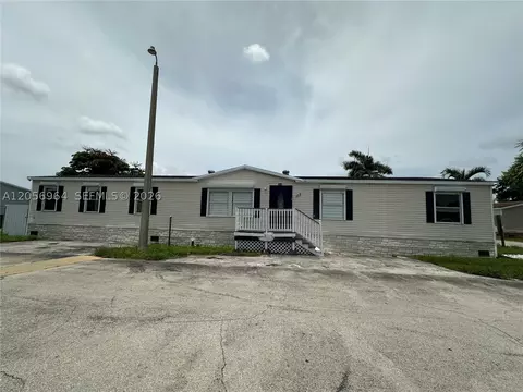 220 NE 12th Ave #LOT 137, Homestead, FL 33030