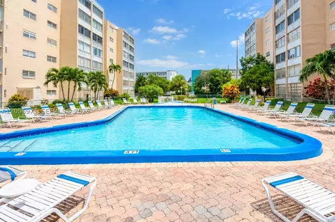 301 NE 14th Ave #507, Hallandale Beach, FL 33009