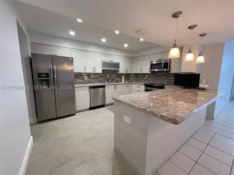5825 Collins Ave #7B, Miami Beach, FL 33140