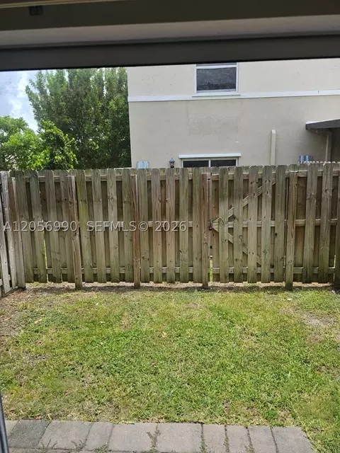 561 NE 5th St, Florida City, FL 33034